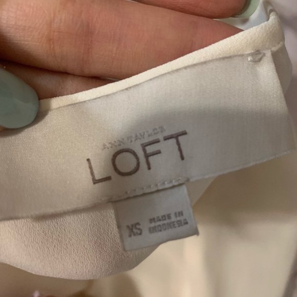LOFT flowy camisole top size XS - Picture 3 of 3